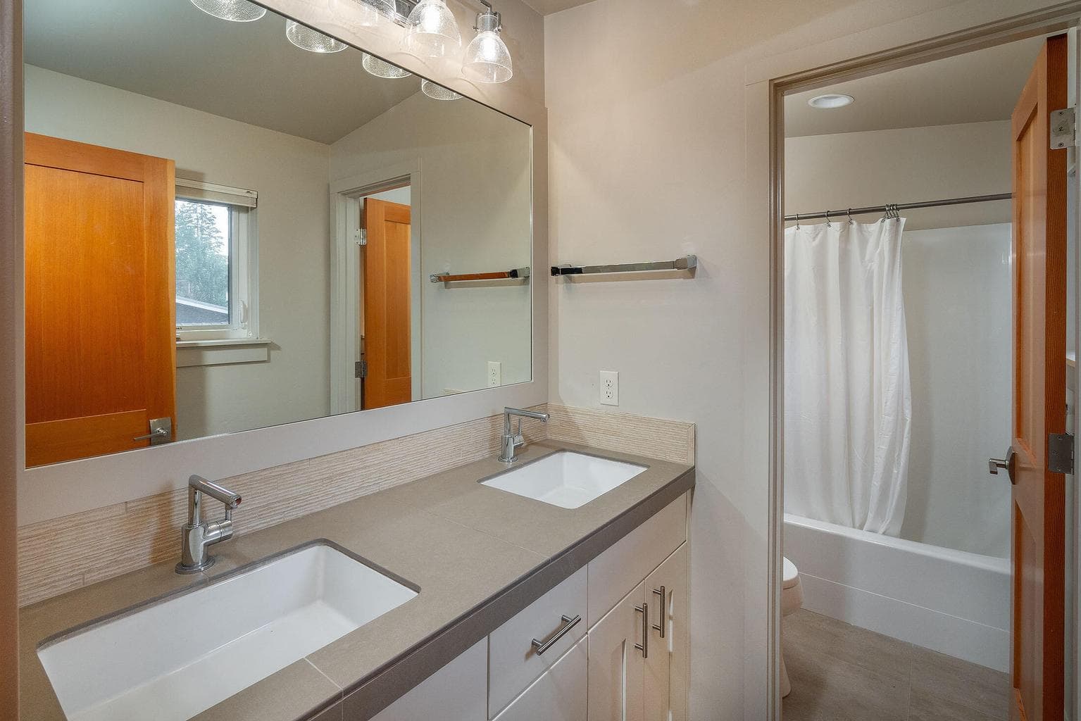Full bathroom upstairs
