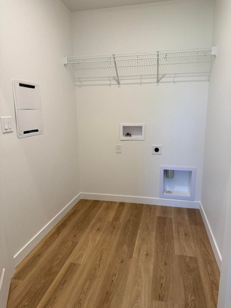 Photo of 746 NE Rickenbacker Road 13 of 13