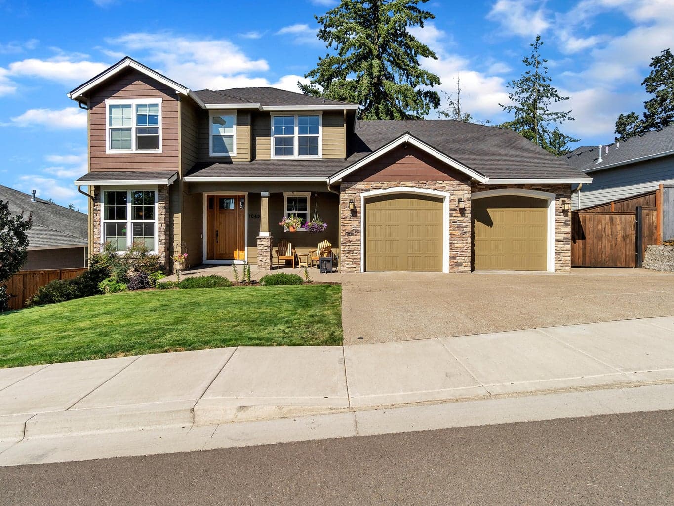 7043 Solarian, Turner, 97392