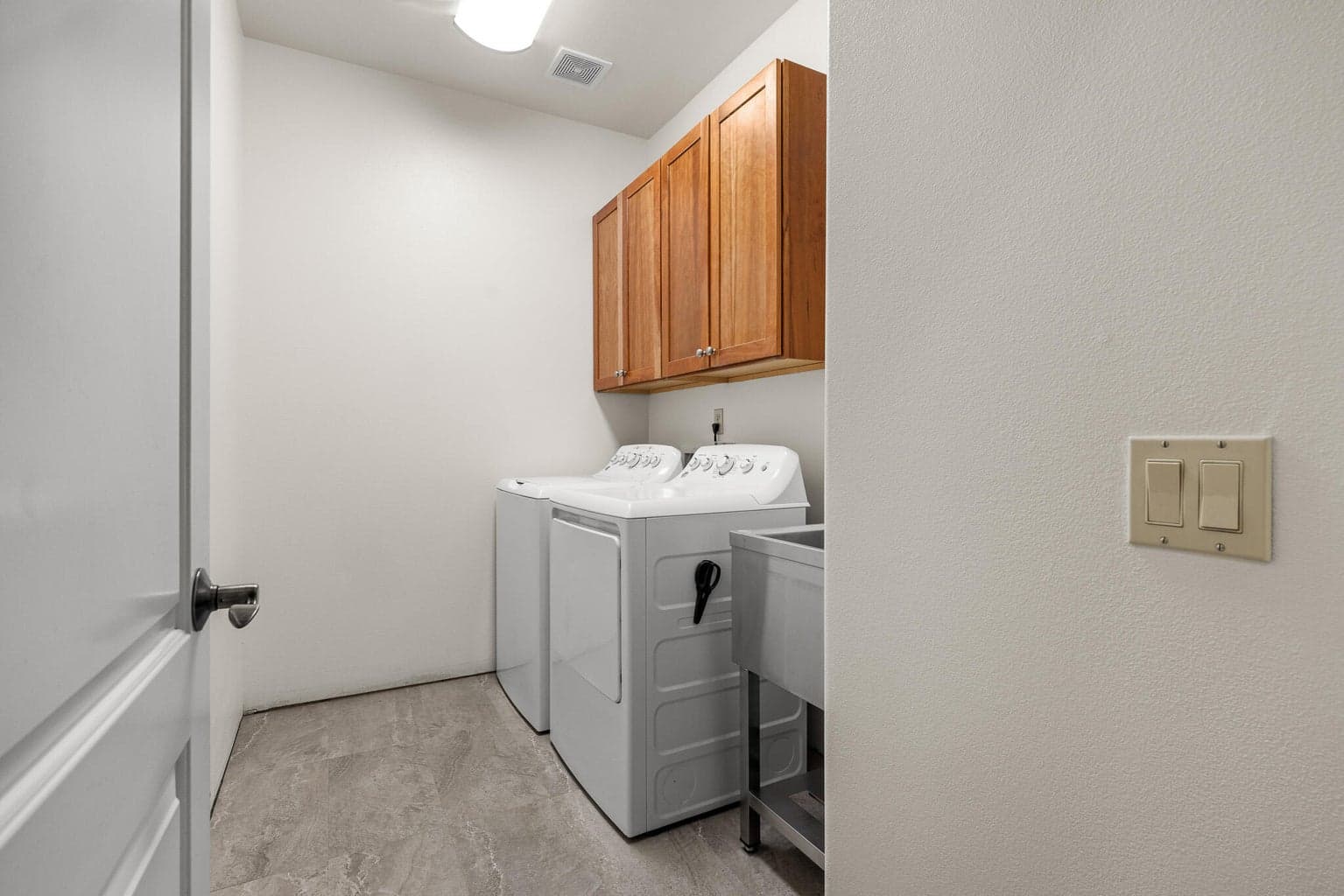 Photo of 21130 Country Squire Road 41 of 52