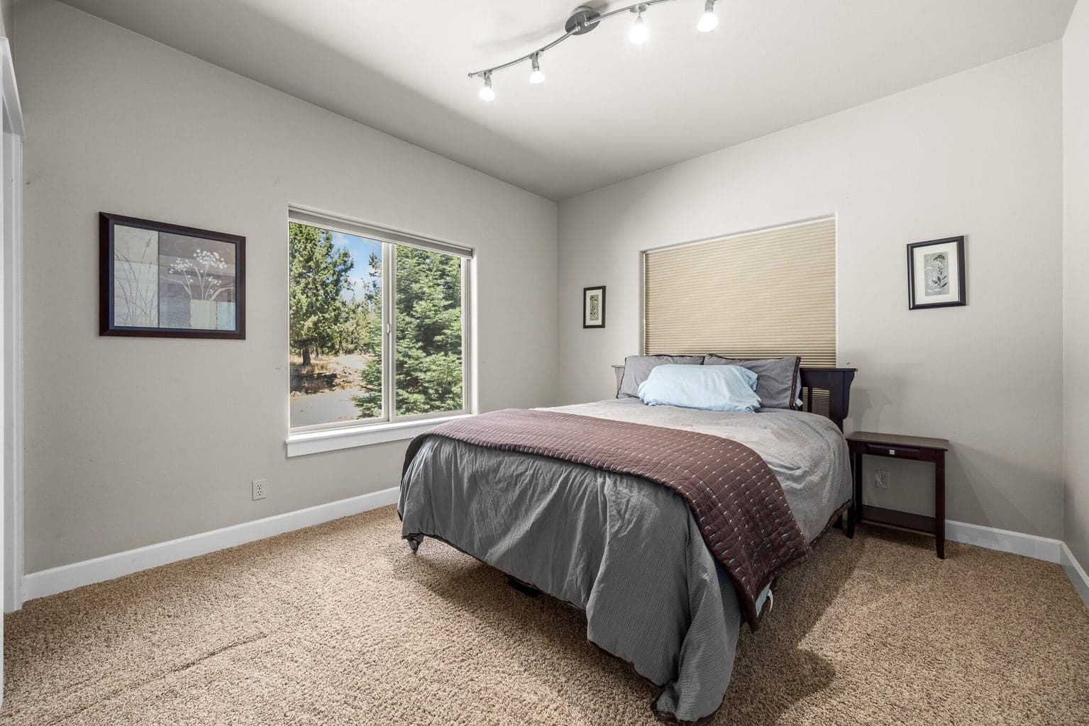 Photo of 21130 Country Squire Road 37 of 52