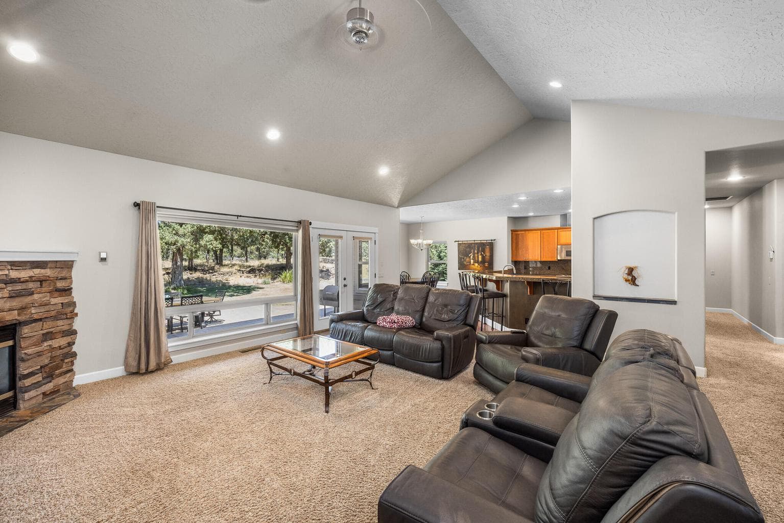 Photo of 21130 Country Squire Road 19 of 52