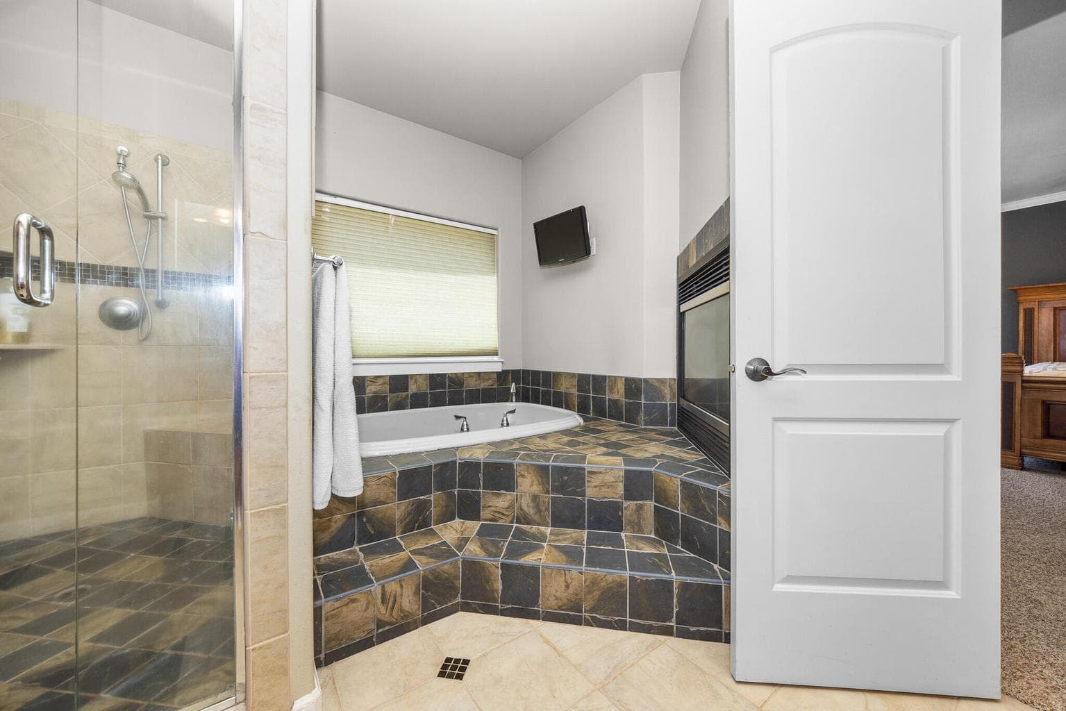 Photo of 21130 Country Squire Road 30 of 52