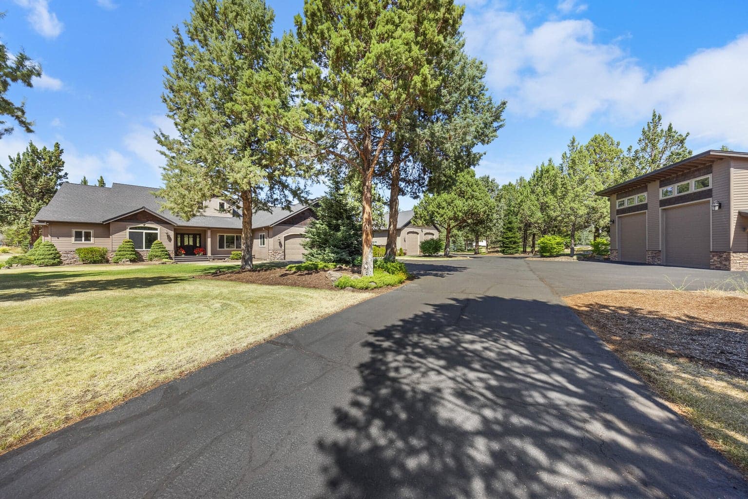 Photo of 21130 Country Squire 3 of 52