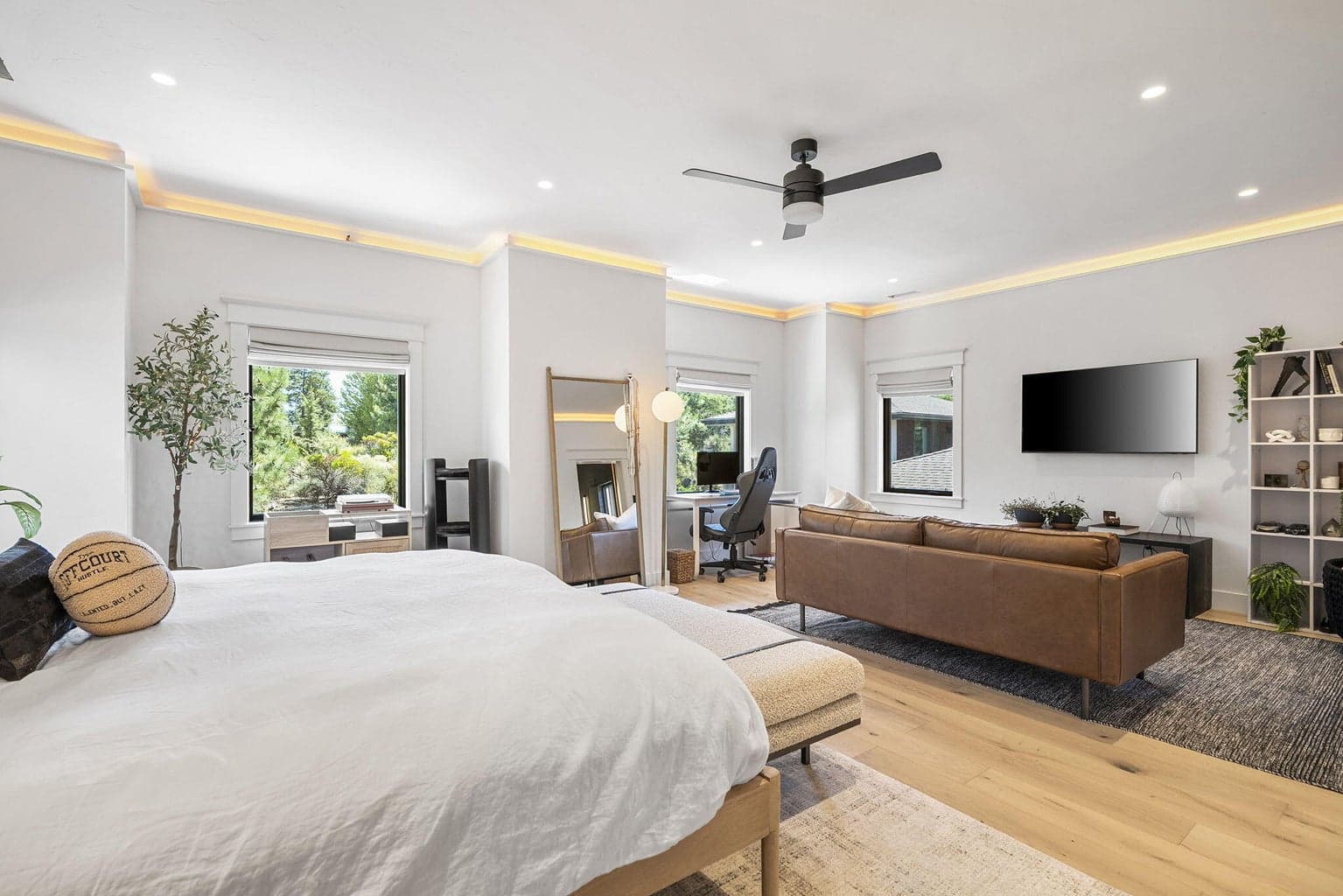 Jr primary suite fit for a king (or queen)