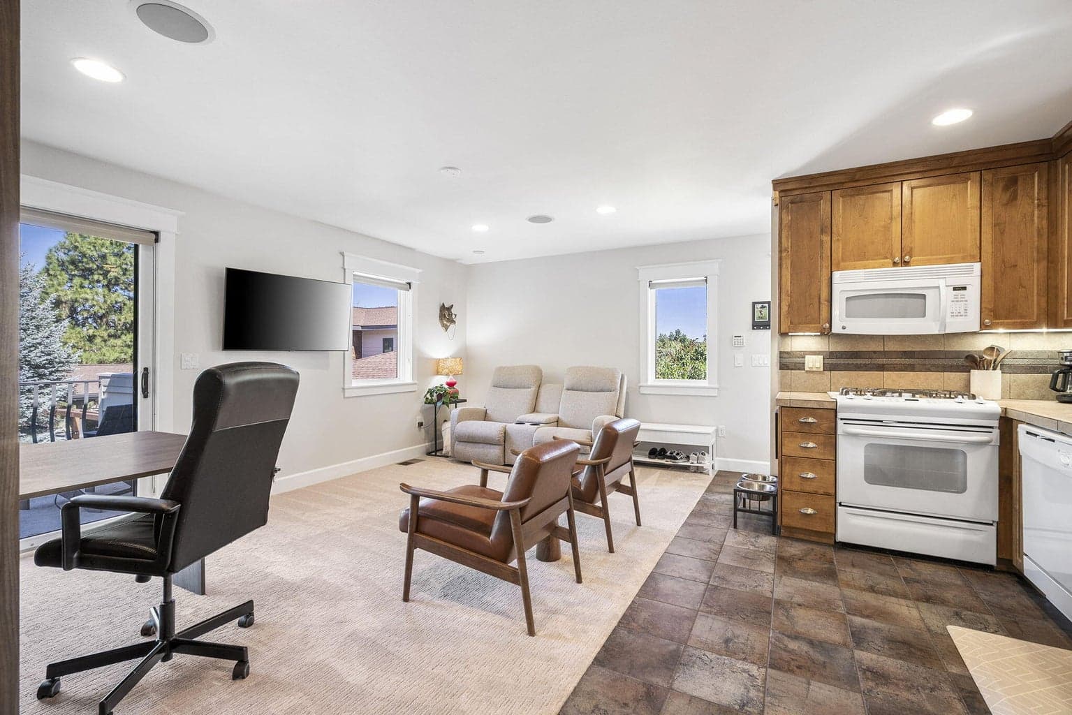 AC was recently added to ADU, no more hot nights for your guests