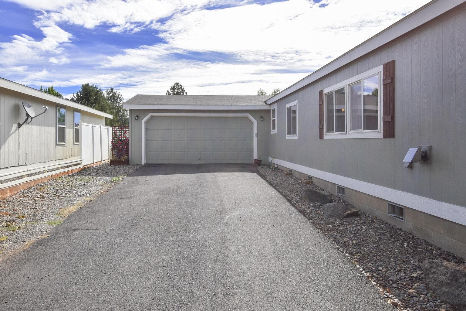 Photo of 2447 Mariposa 4 of 26