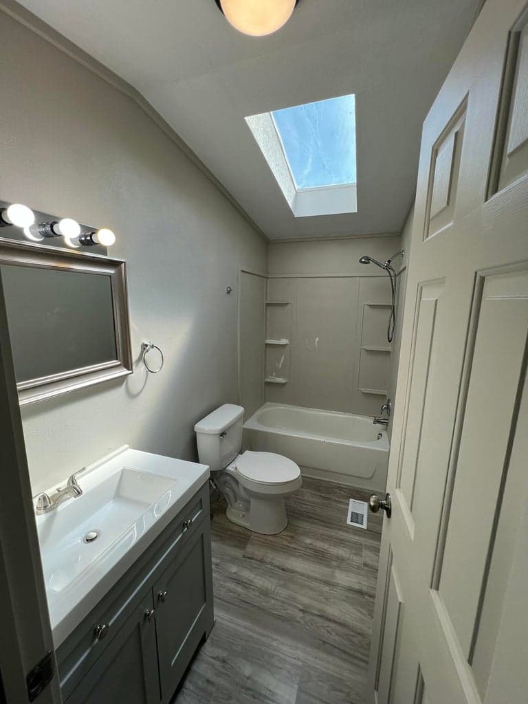 Photo of 1201 SW 28th Street 15 of 21