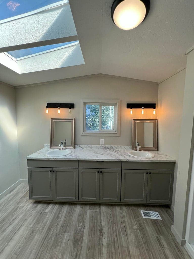Photo of 1201 SW 28th Street 9 of 21