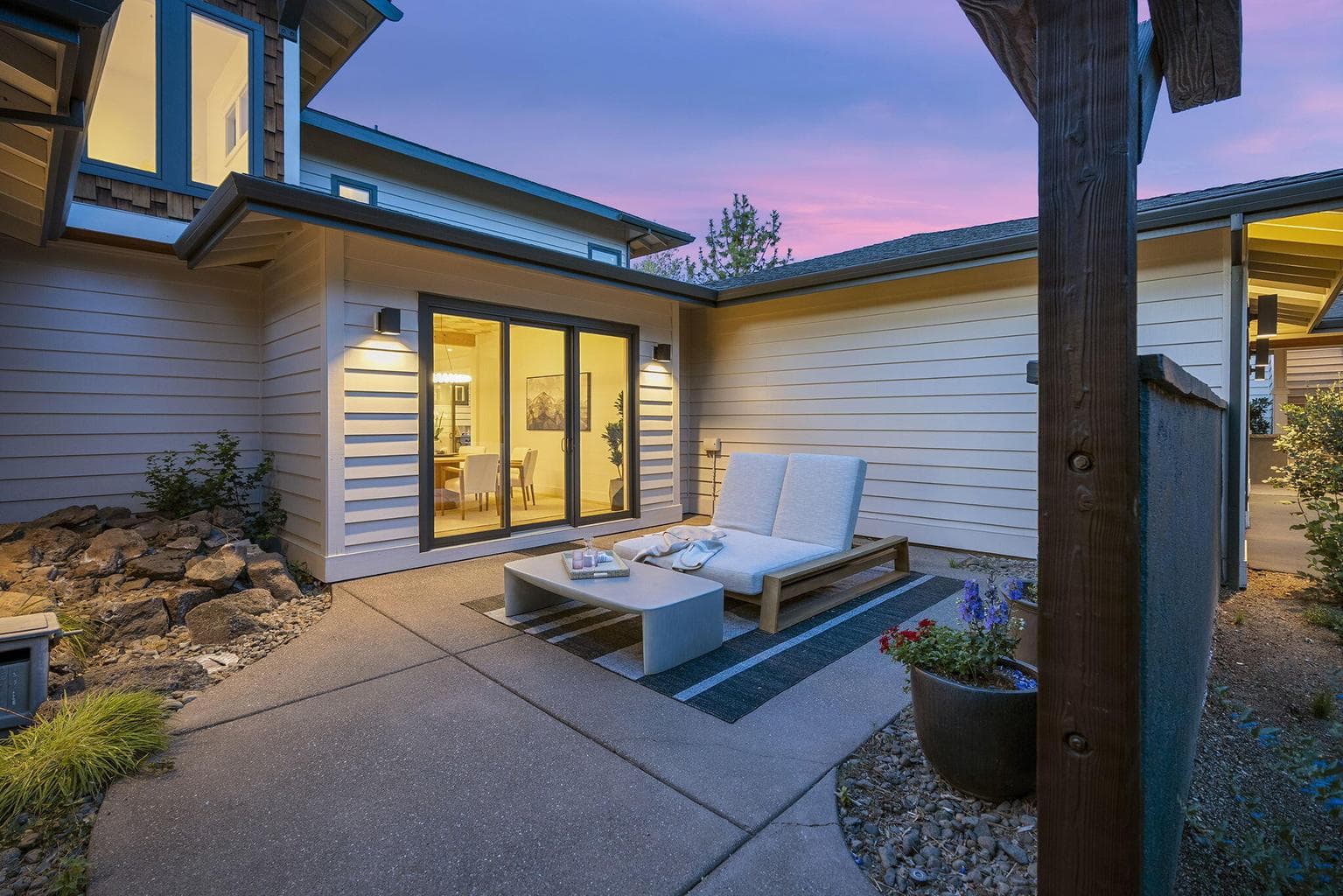 Side patio makes perfect Zen Garden