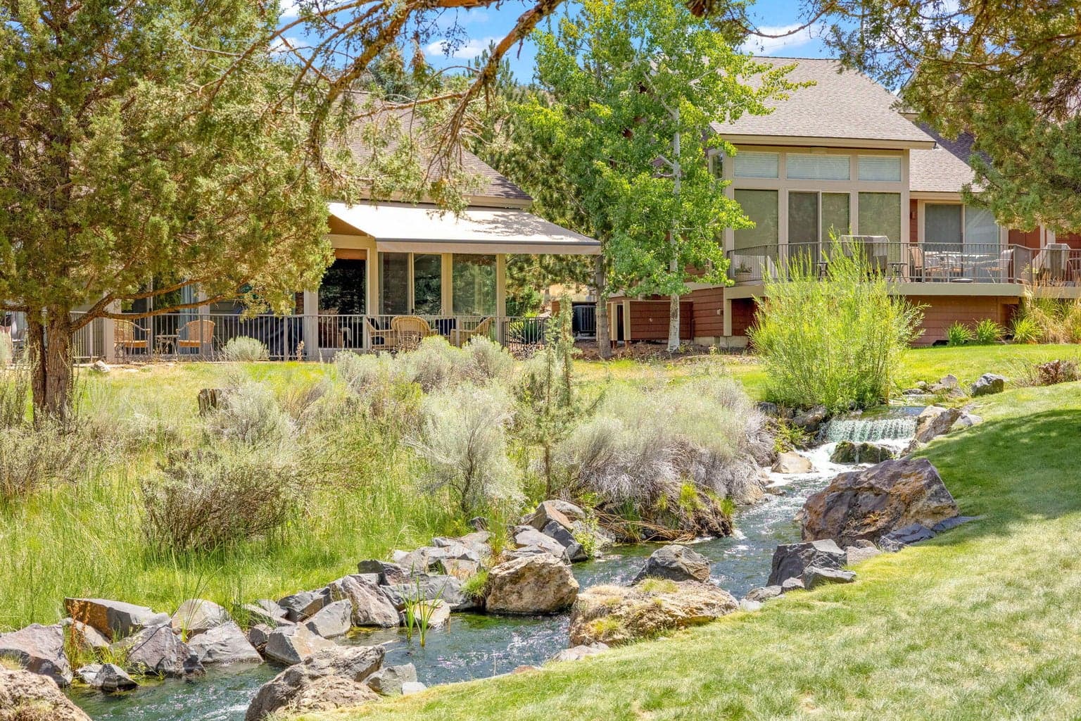 Photo of 1254 Highland View 1 of 34