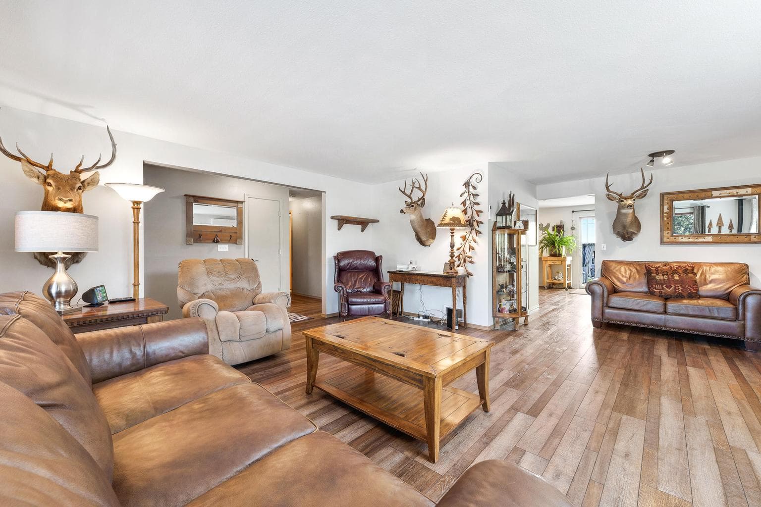 Photo of 5608 SE Jerry Drive 9 of 37