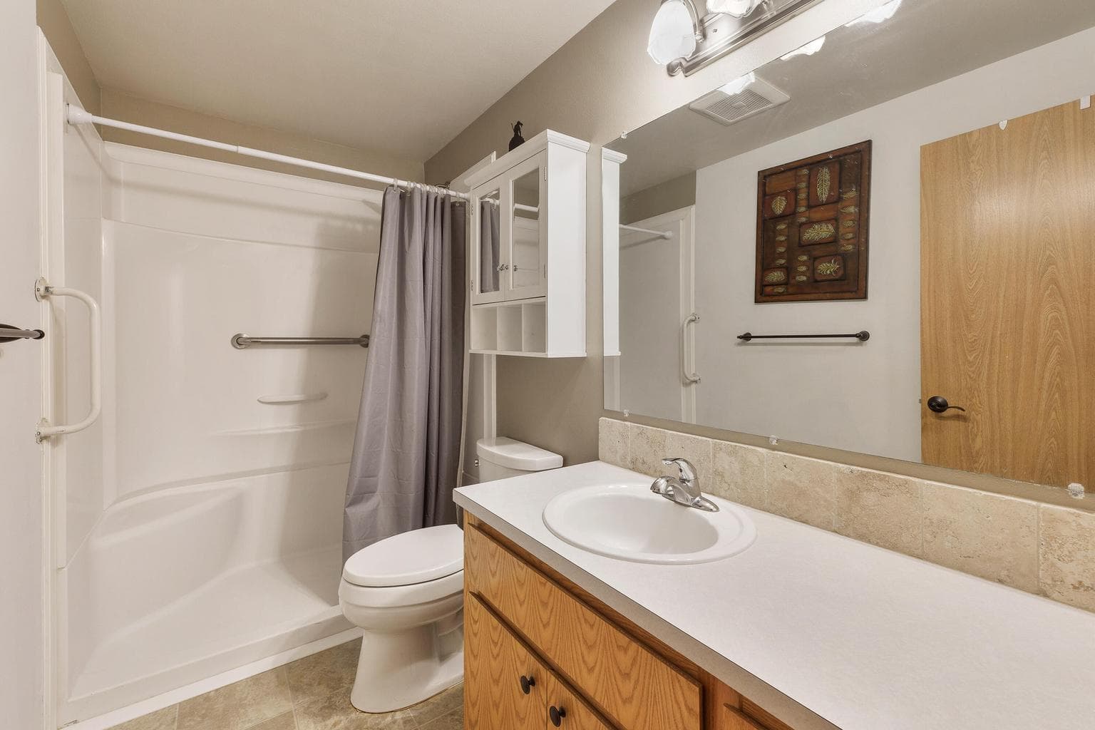 Photo of 5608 SE Jerry Drive 18 of 37
