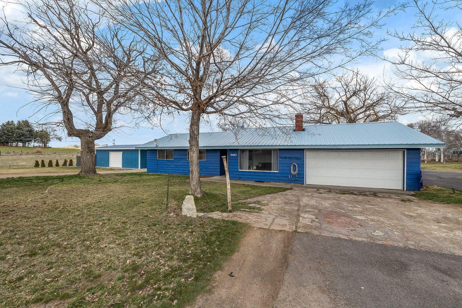 Photo of 940 Dover 3 of 41