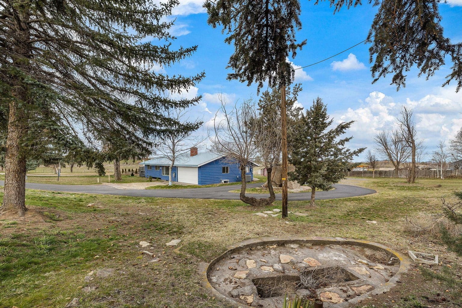 Photo of 940 SW Dover Lane 20 of 41