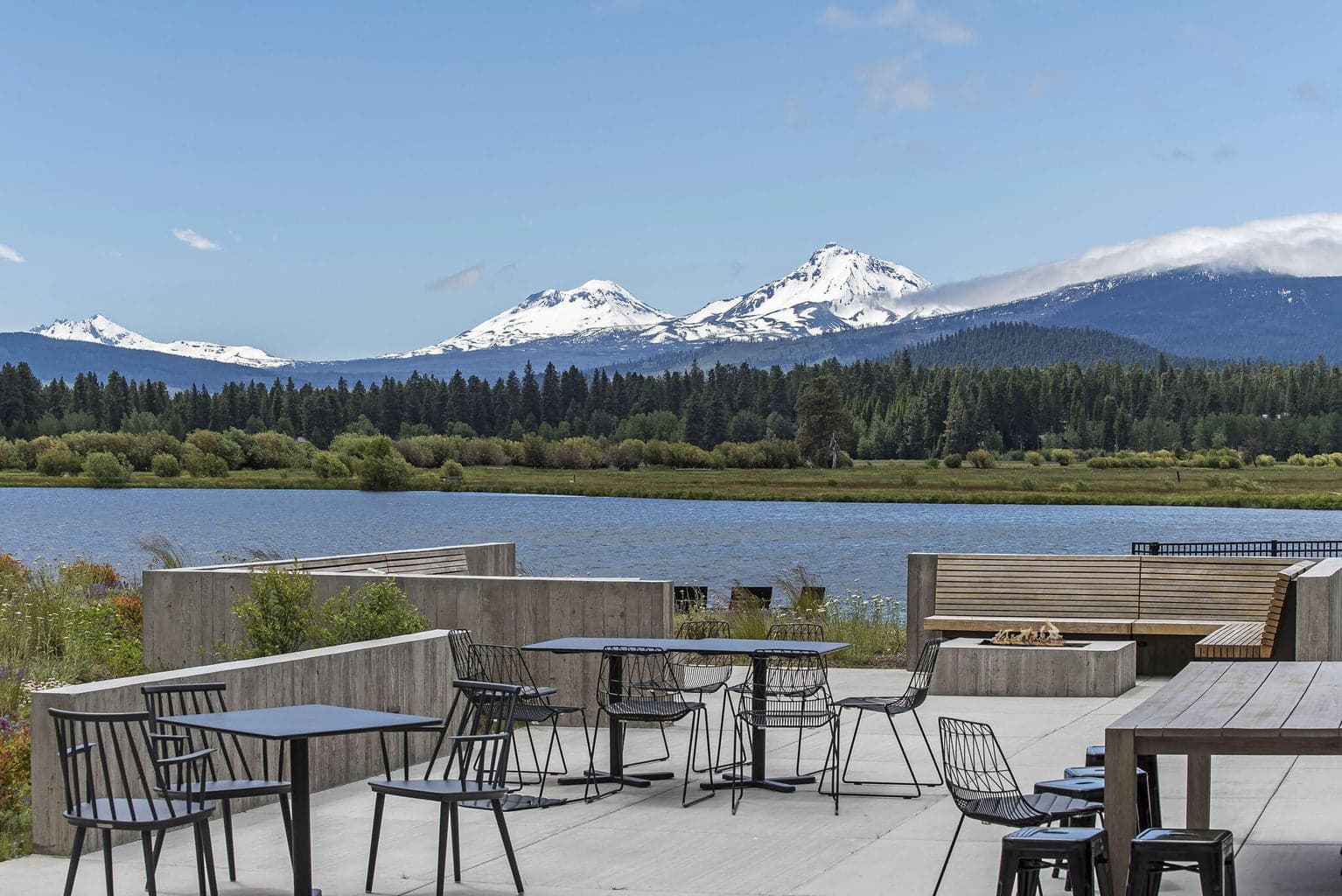 View of Cascades mtns & lake from Bistro patio
