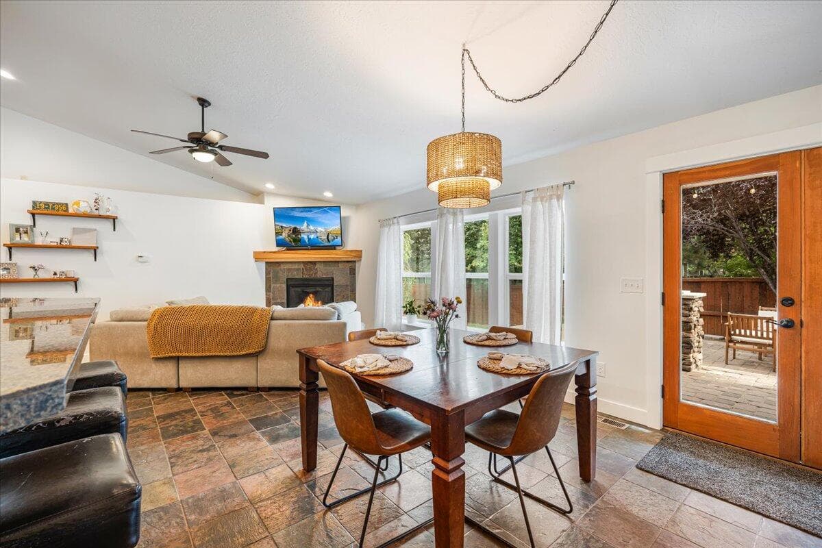 Photo of 20881 Top Knot Lane 12 of 32