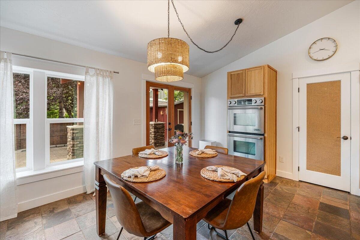 Photo of 20881 Top Knot Lane 13 of 32