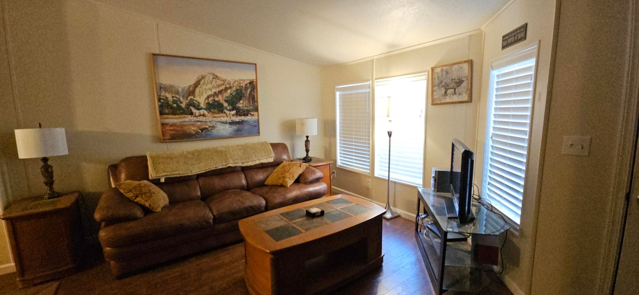 Photo of 2919 Forest View 4 of 21