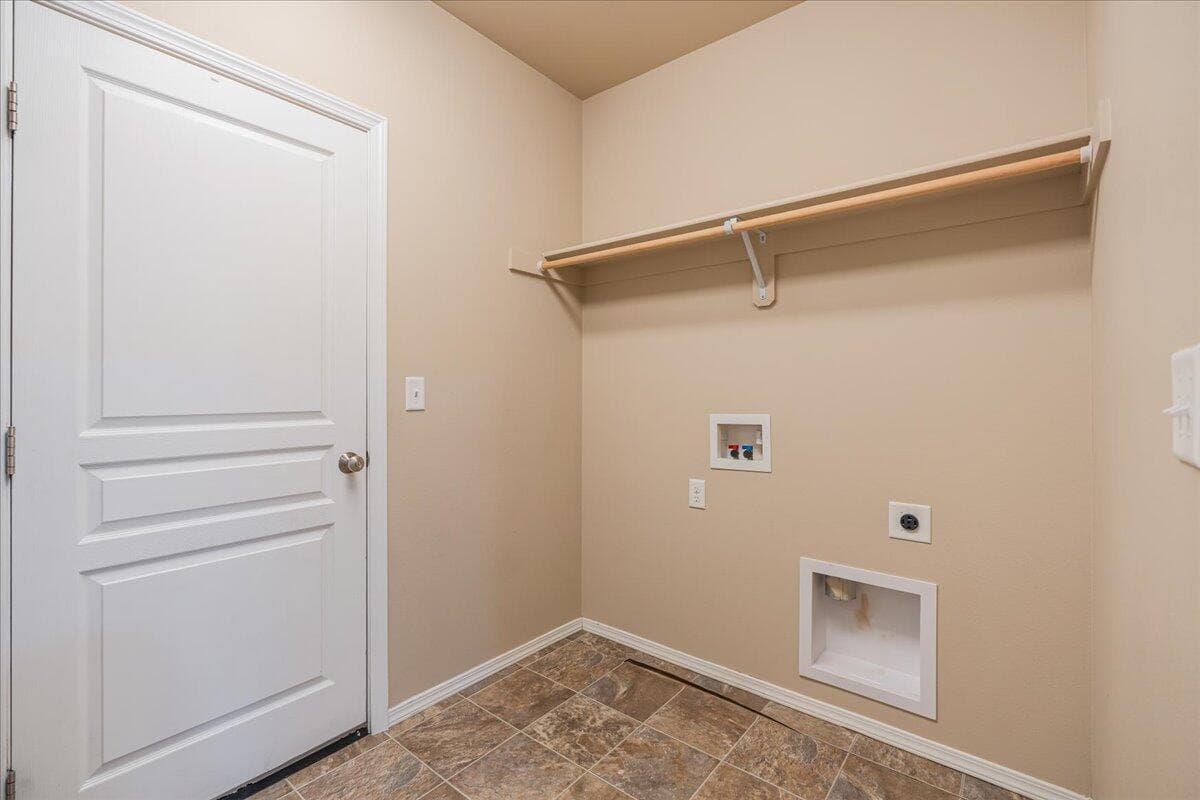 Laundry/Mud Room off of Kitchen