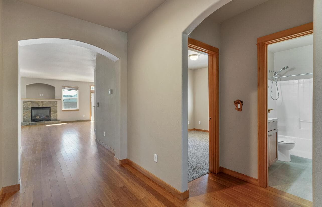 Photo of 1609 W Carson Avenue 8 of 22