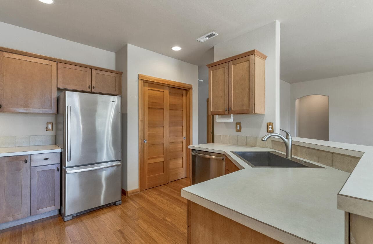 Photo of 1609 W Carson Avenue 14 of 22