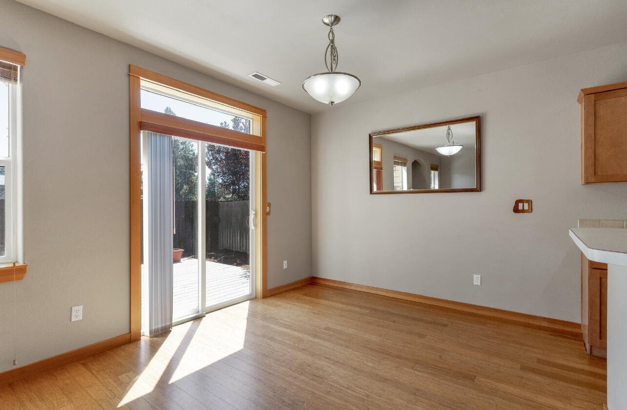 Photo of 1609 W Carson Avenue 16 of 22