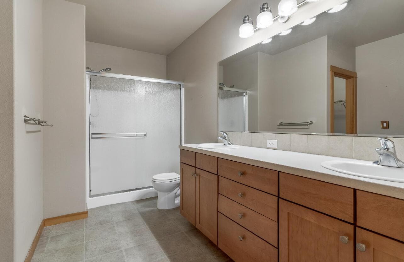 Photo of 1609 W Carson Avenue 18 of 22