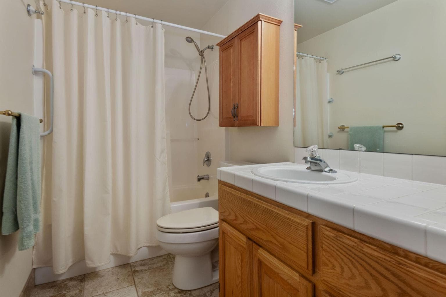 Photo of 527 SW Forest Grove Drive 16 of 22