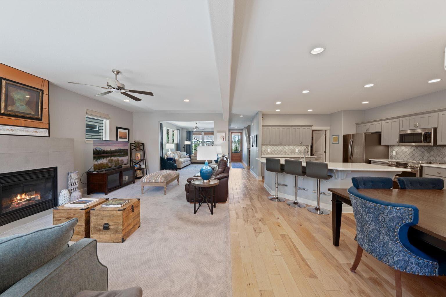 Photo of 238 NW Outlook Vista Drive 10 of 43