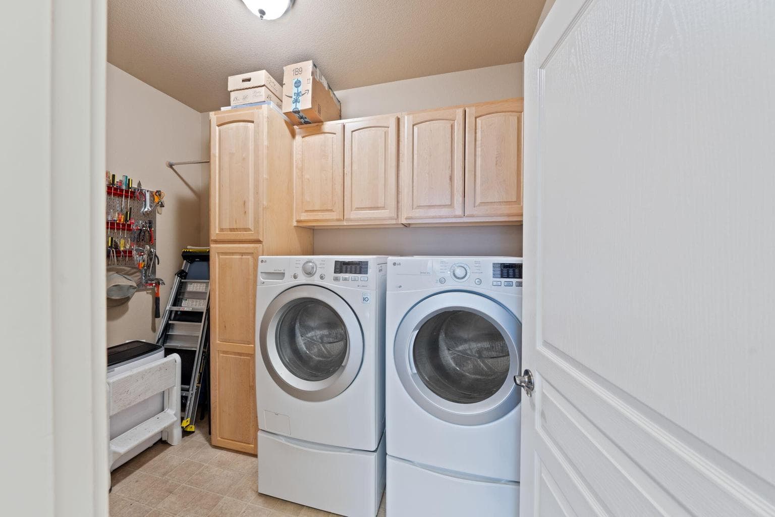 Photo of 238 NW Outlook Vista Drive 34 of 43