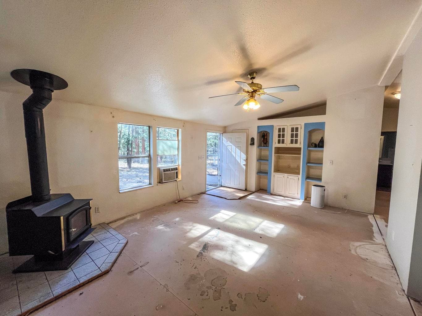 Photo of 51873 Subal Pine 10 of 21