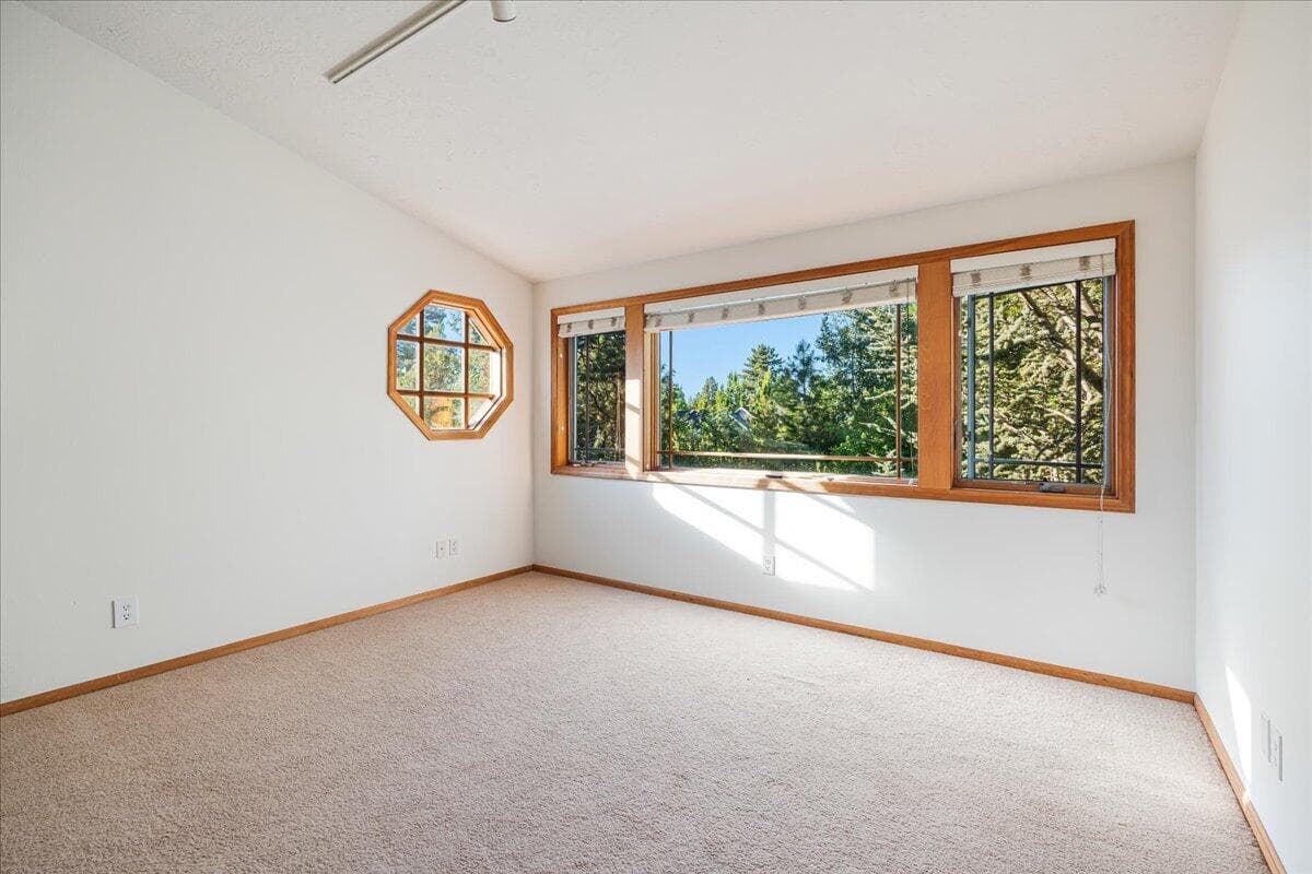 Photo of 21062 Desert Woods Drive 39 of 84