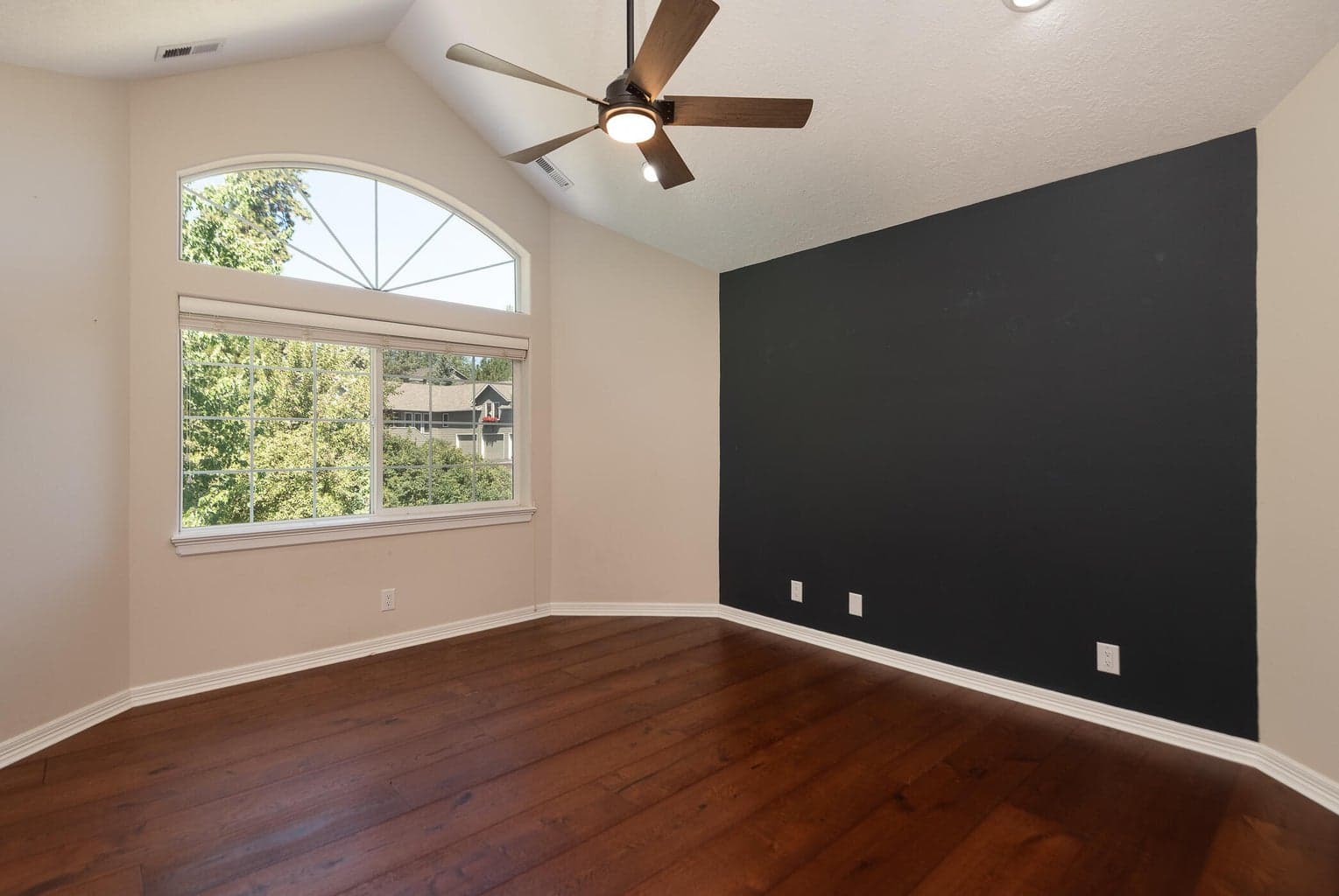 Photo of 3061 NW Jewell Way 29 of 38