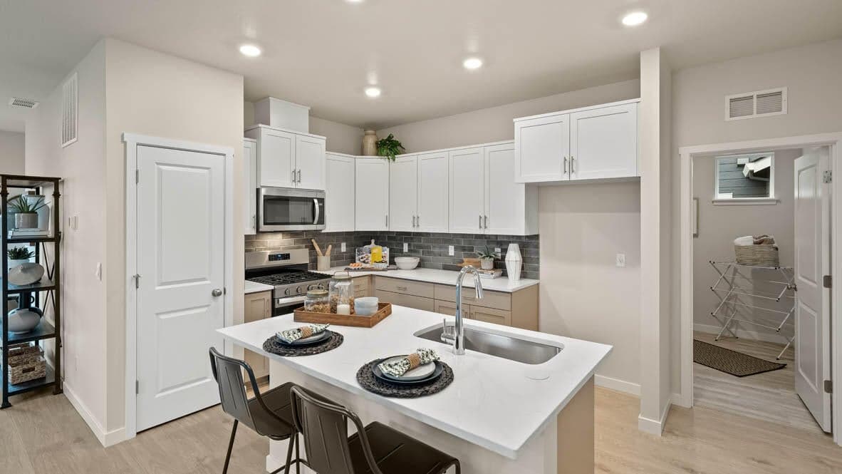 Photo of 21621 SE Fuji Drive 7 of 29