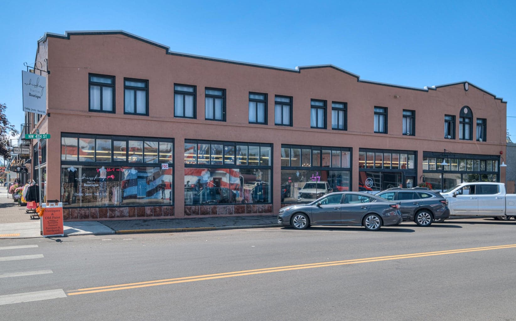 Photo of 395 Main 4 of 35