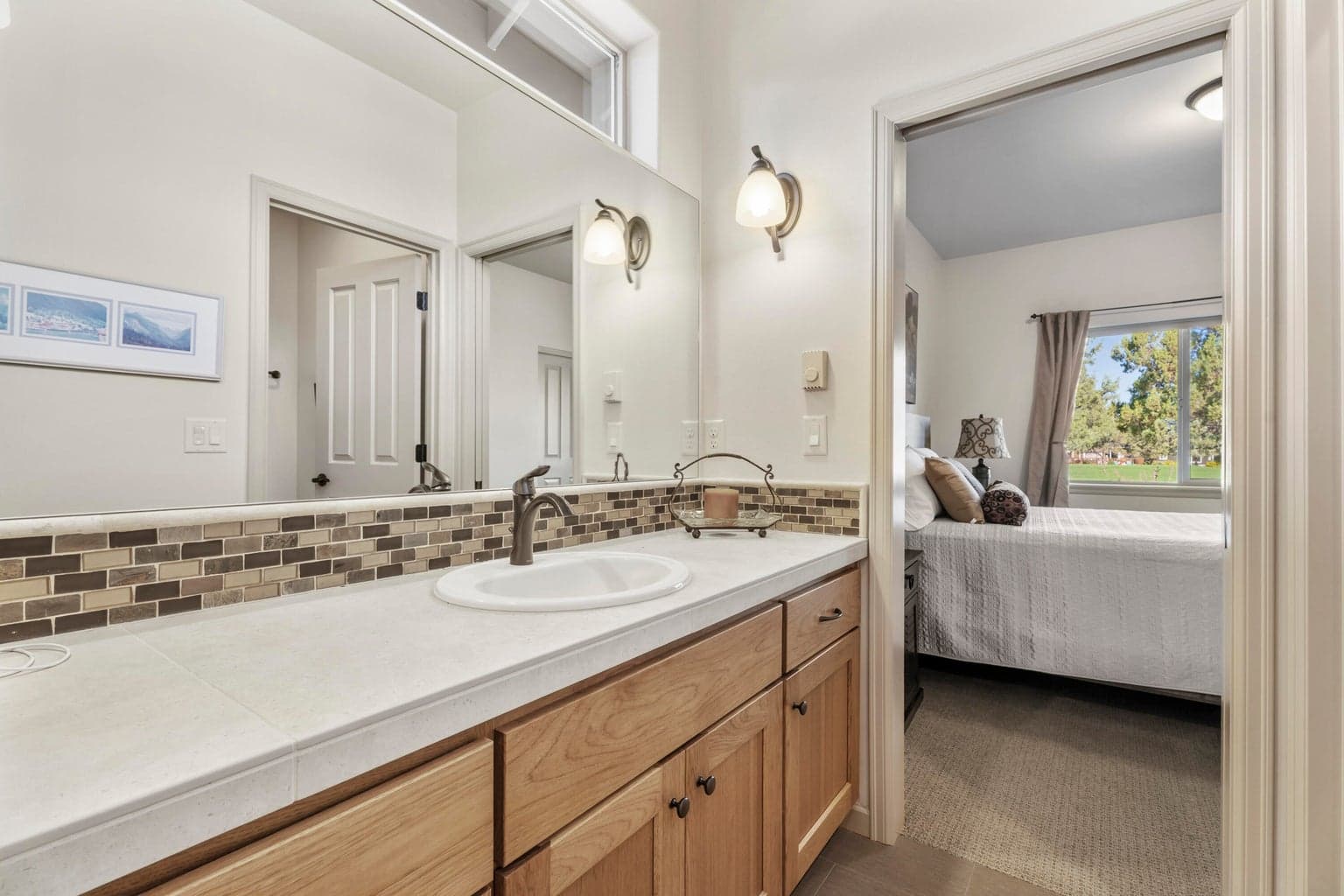 Photo of 889 Willet Lane 27 of 33