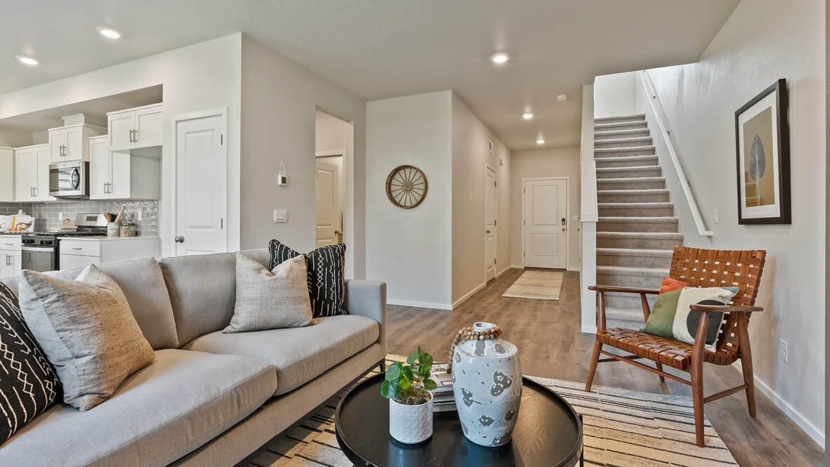 Photo of 61175 Splendor Lane 6 of 35