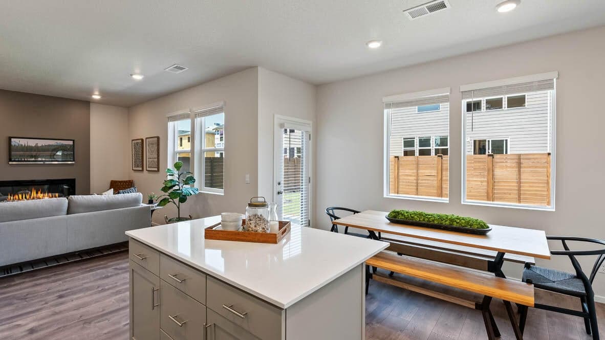 Photo of 61175 Splendor Lane 9 of 35