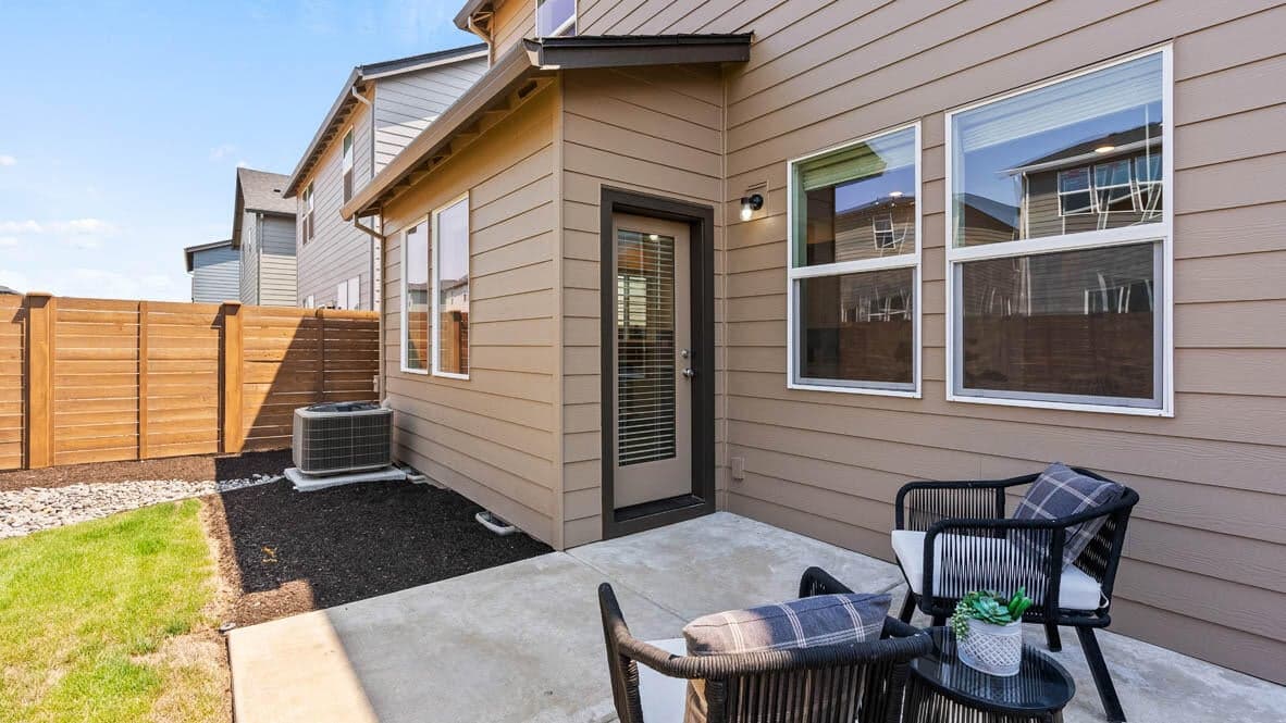 Photo of 61175 Splendor Lane 31 of 35