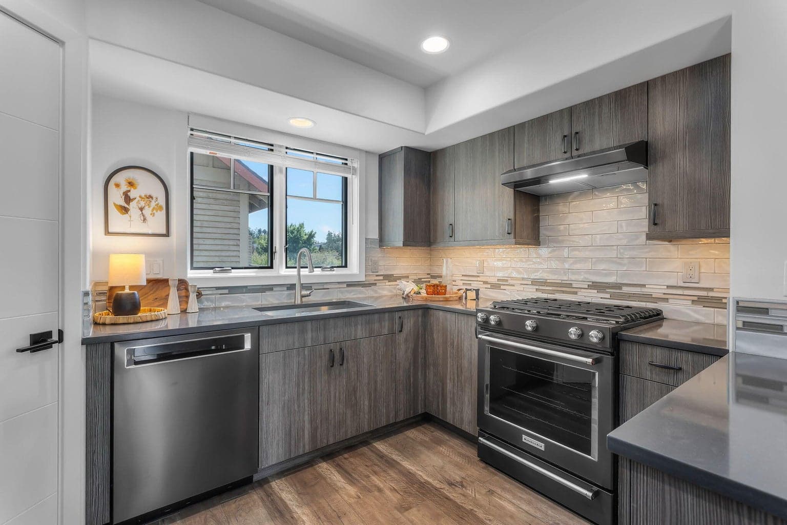 Photo of 390 S Pine Meadow Street 16 of 33