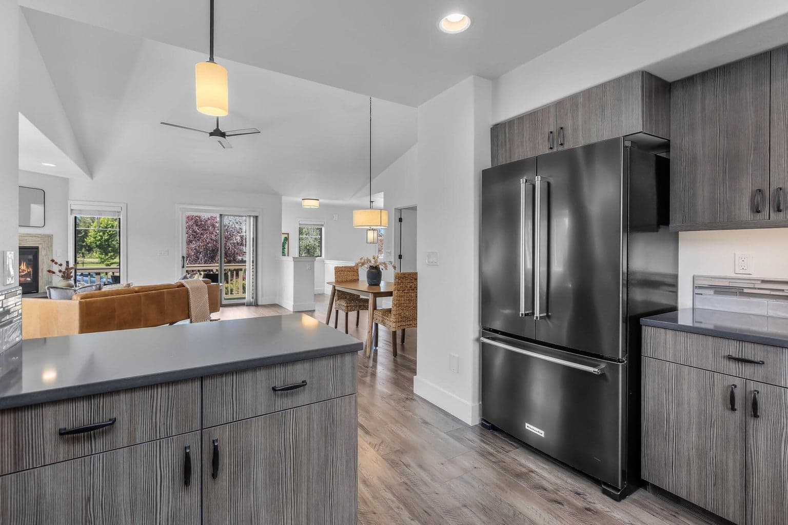 Photo of 390 S Pine Meadow Street 18 of 33