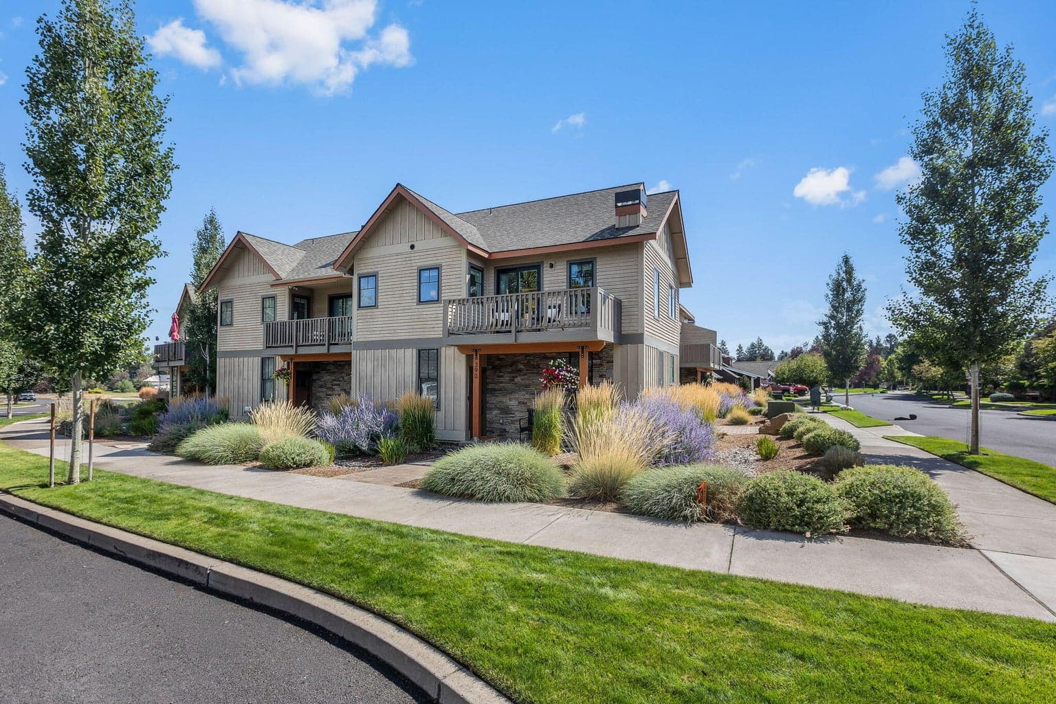 Photo of 390 Pine Meadow 5 of 33