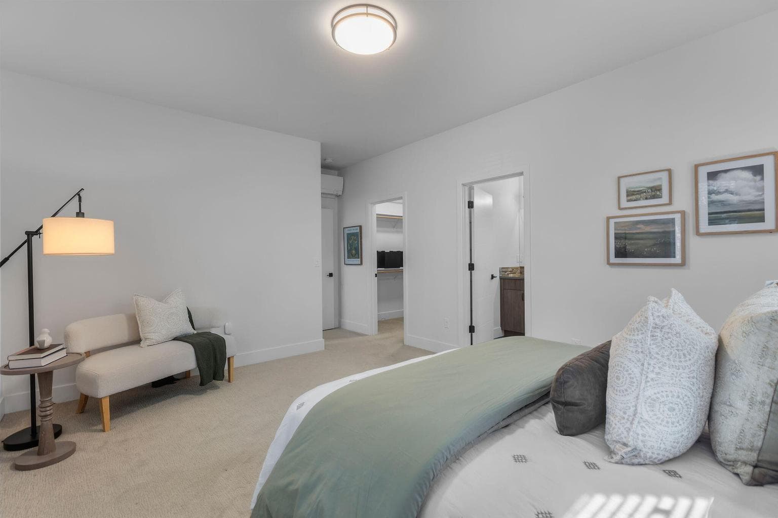 Photo of 390 S Pine Meadow Street 27 of 33