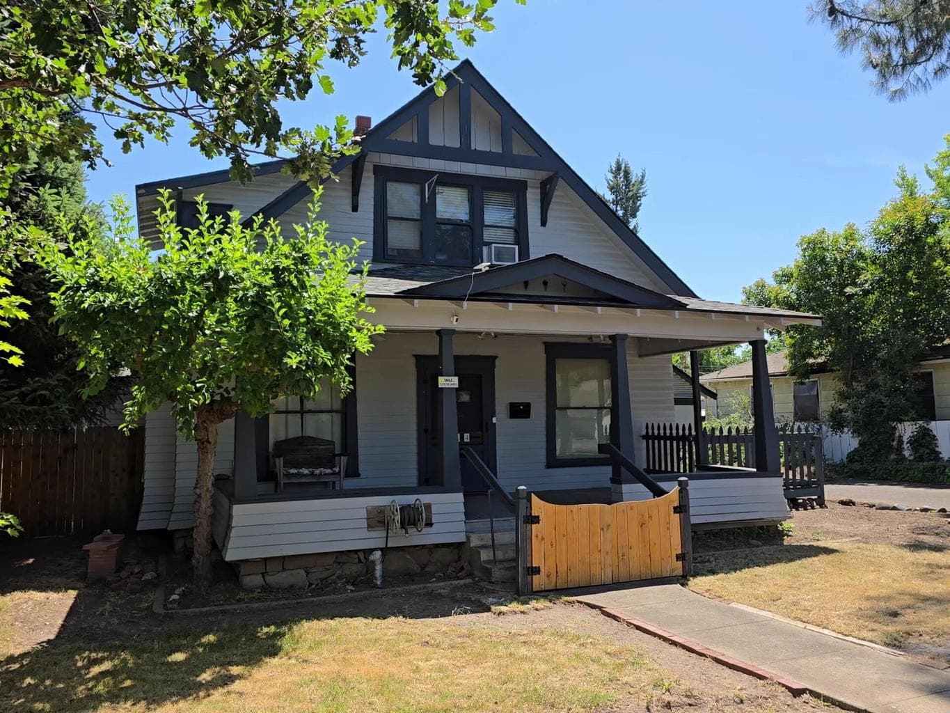 Photo of 214 Stark 3 of 15