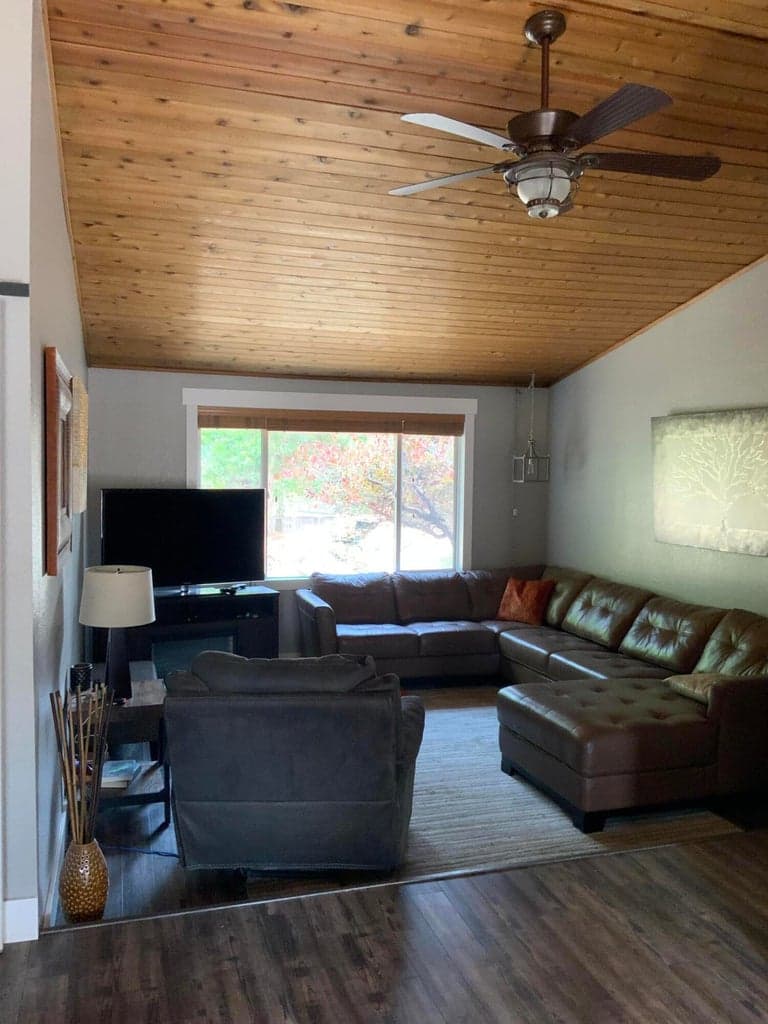 Photo of 2420 NW Helmholtz Way 8 of 49