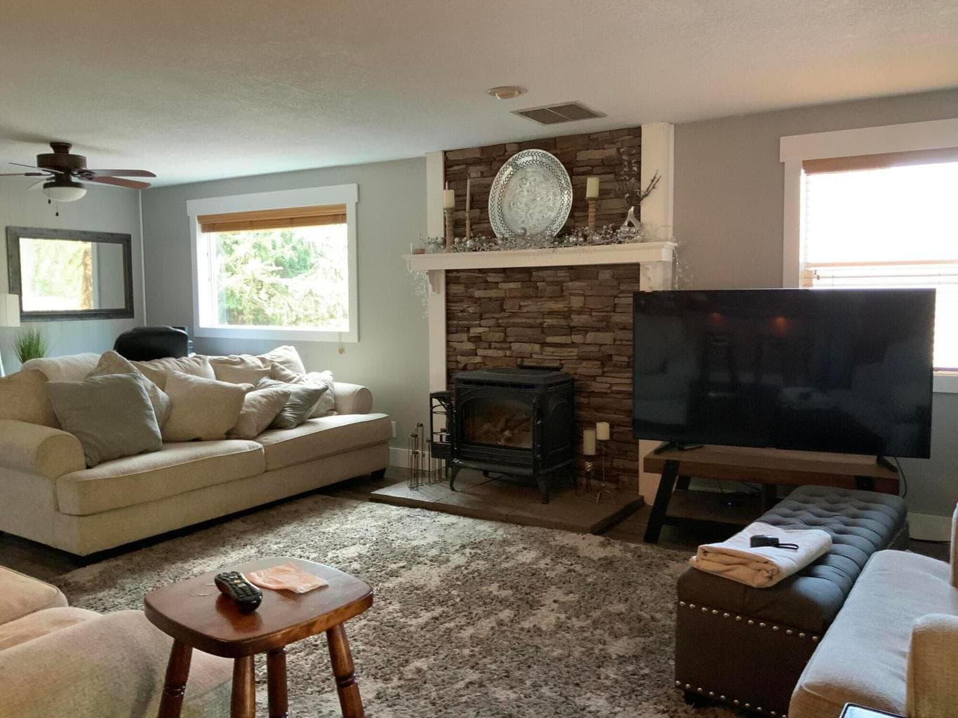 Photo of 2420 NW Helmholtz Way 9 of 49