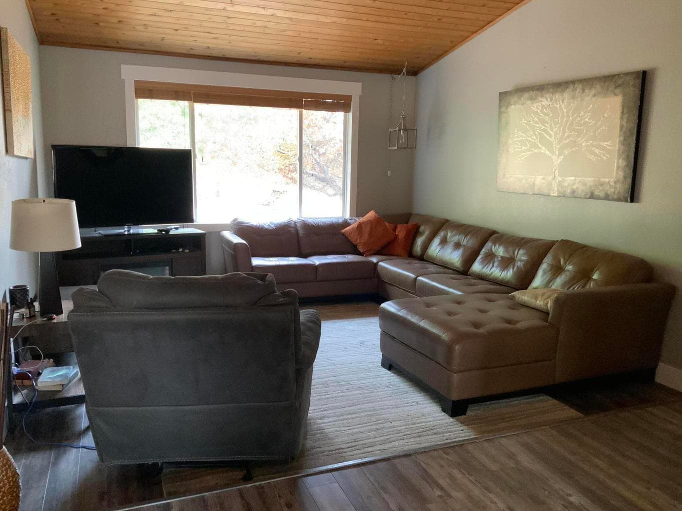 Photo of 2420 NW Helmholtz Way 11 of 49