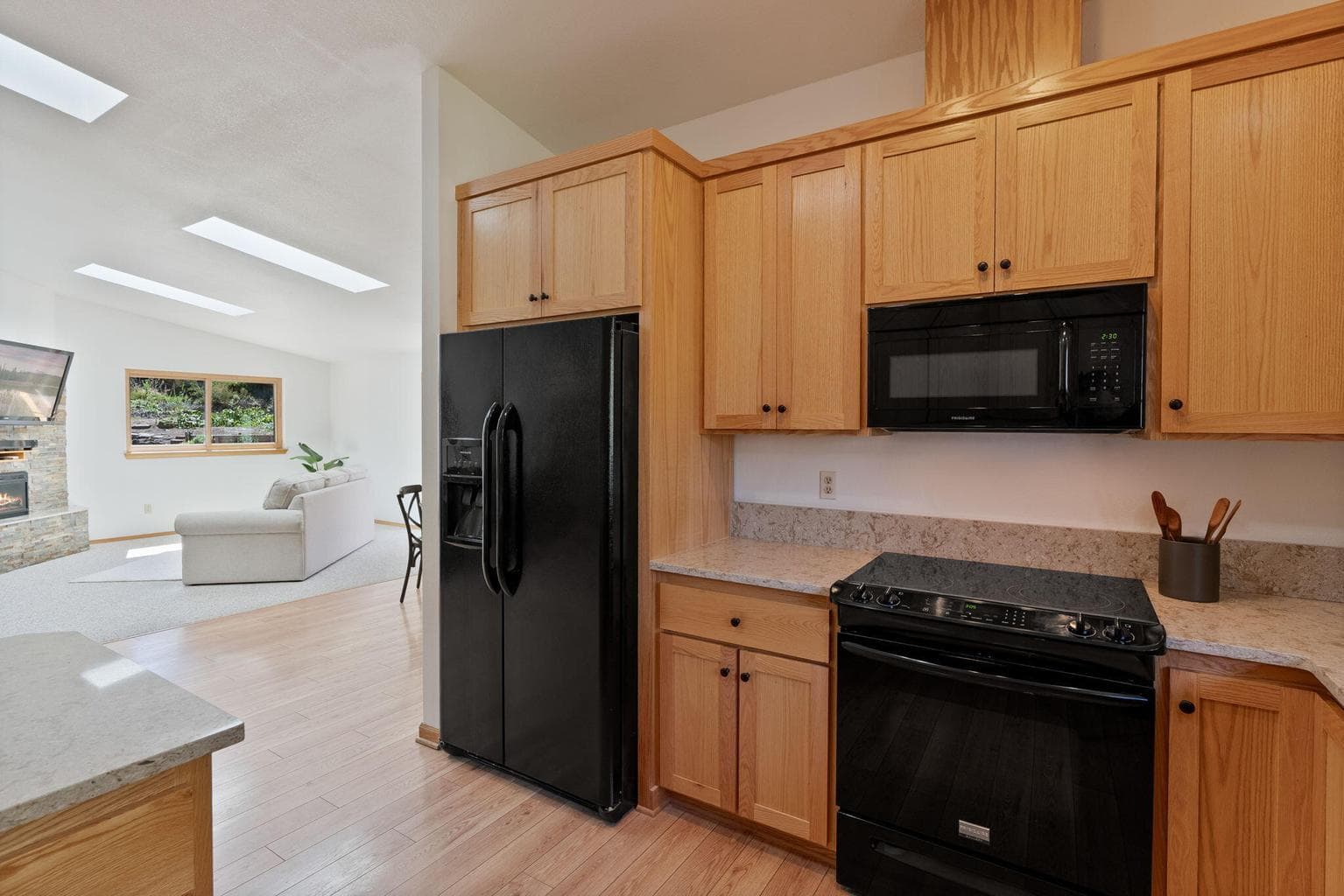 Photo of 1671 NE Meerkat Avenue 11 of 52