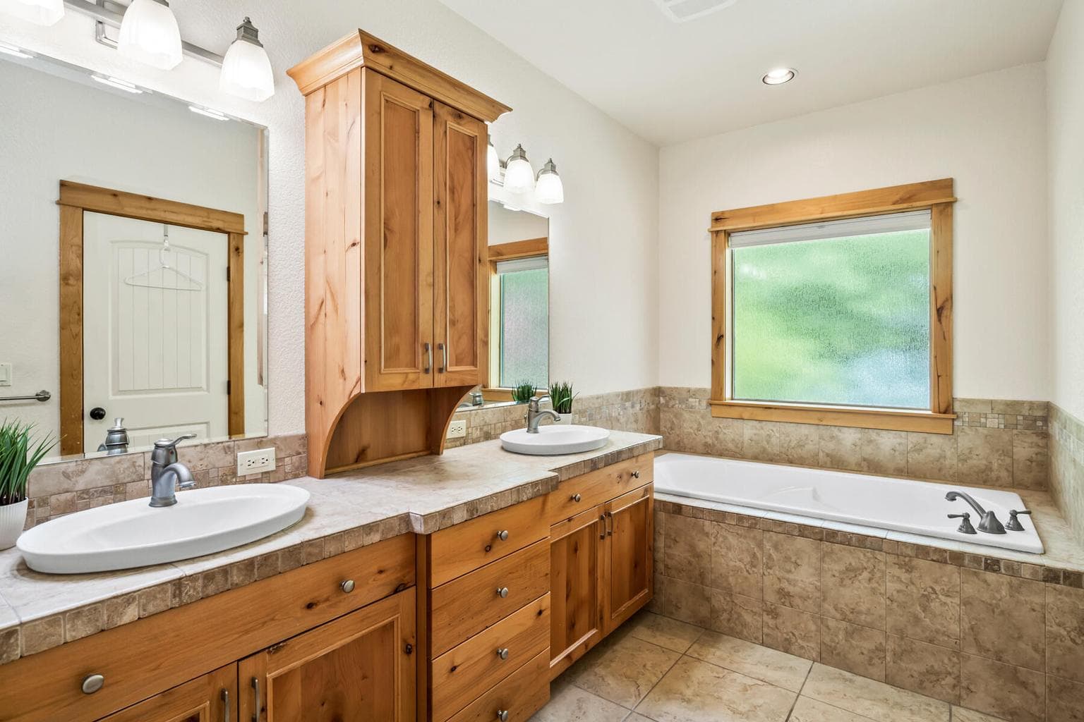 Photo of 60836 Yellow Leaf Street 22 of 43